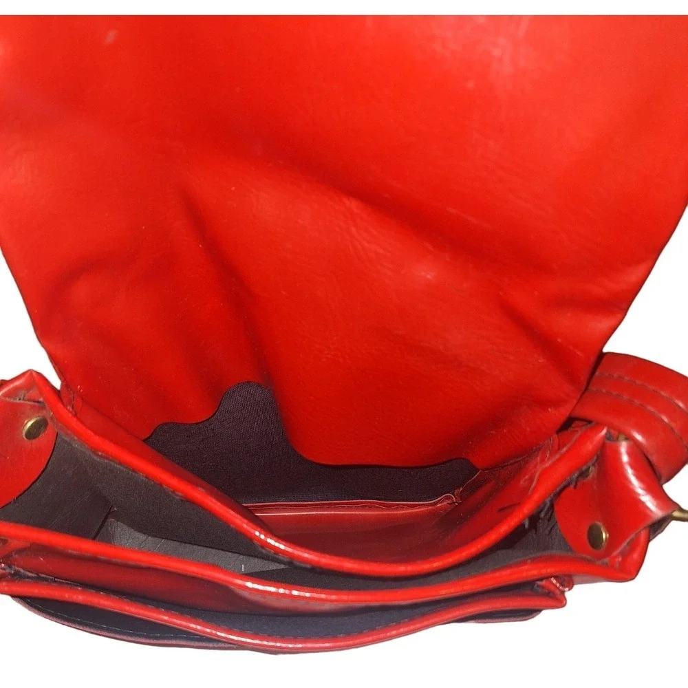 Vintage Red Glossy Faux Leather Shoulder Bag Accordion Flap Purse Brass Hardware